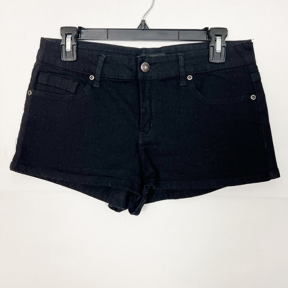 Forever 21 Mid-Rise Black Beachy Casual Shorts Size 30